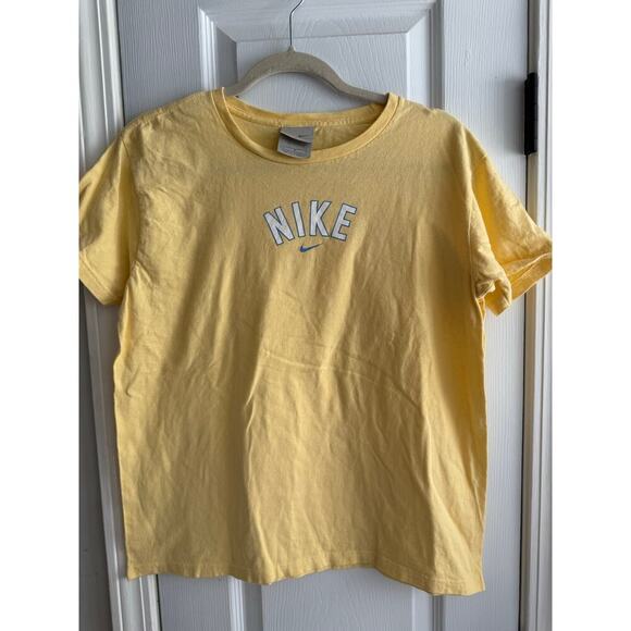 Nike Women’s Vintage 90s Y2K Cotton Yellow T Shirt size Large - Picture 2 of 6